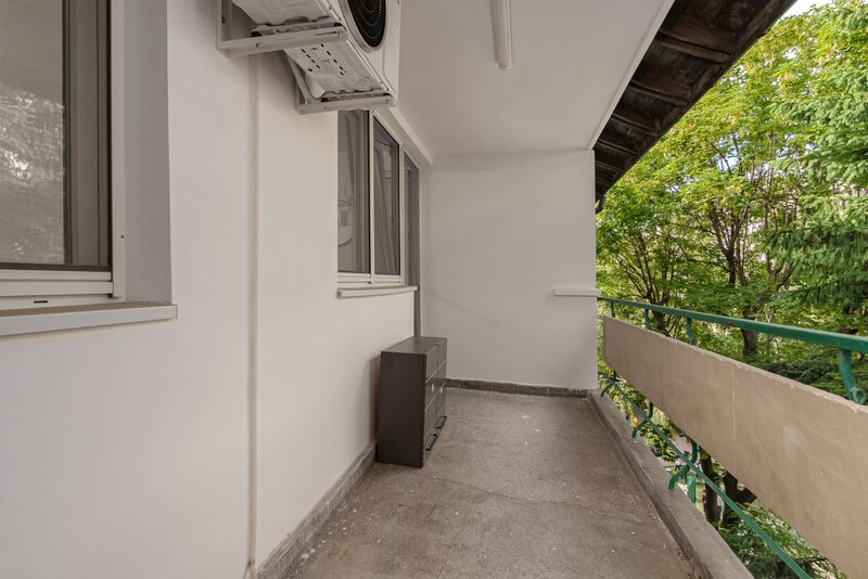 Timpuri Noi - 2 camere complet renovate, gata de mutat