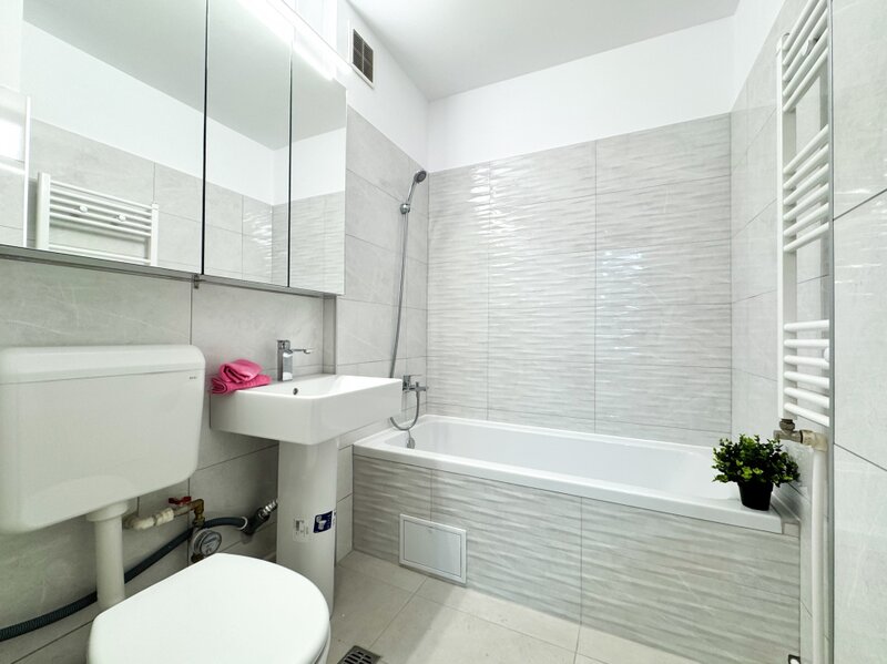 Timpuri Noi - 2 camere complet renovate, gata de mutat